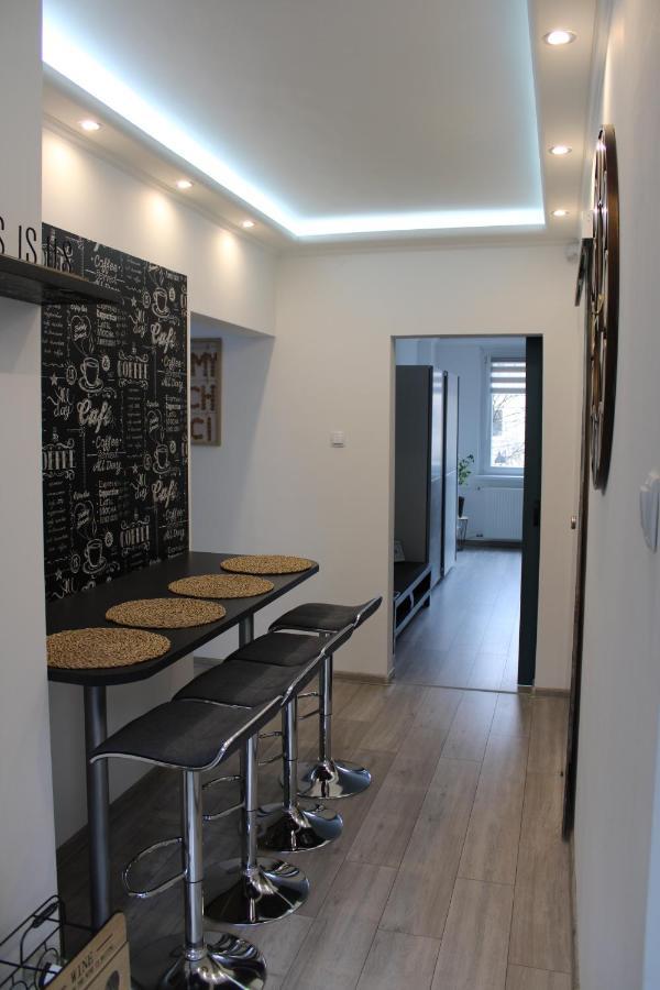 Ferienwohnung Izzy Apartament Miskolc Exterior foto